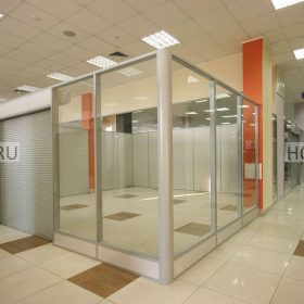 стеклянные торговые перегородки